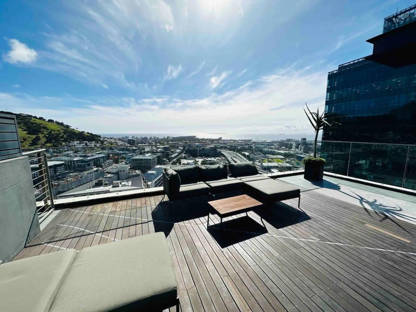 2505 In Cape Town, Wi-fi, Pool, Free Parking Apartment *